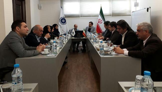 قوانین محدودکننده و زیرساختهای ضعیف؛ کاهش ماندگاری زائر را به دنبال دارد قوانین محدودکننده و زیرساختهای ضعیف؛ کاهش ماندگاری زائر را به دنبال دارد